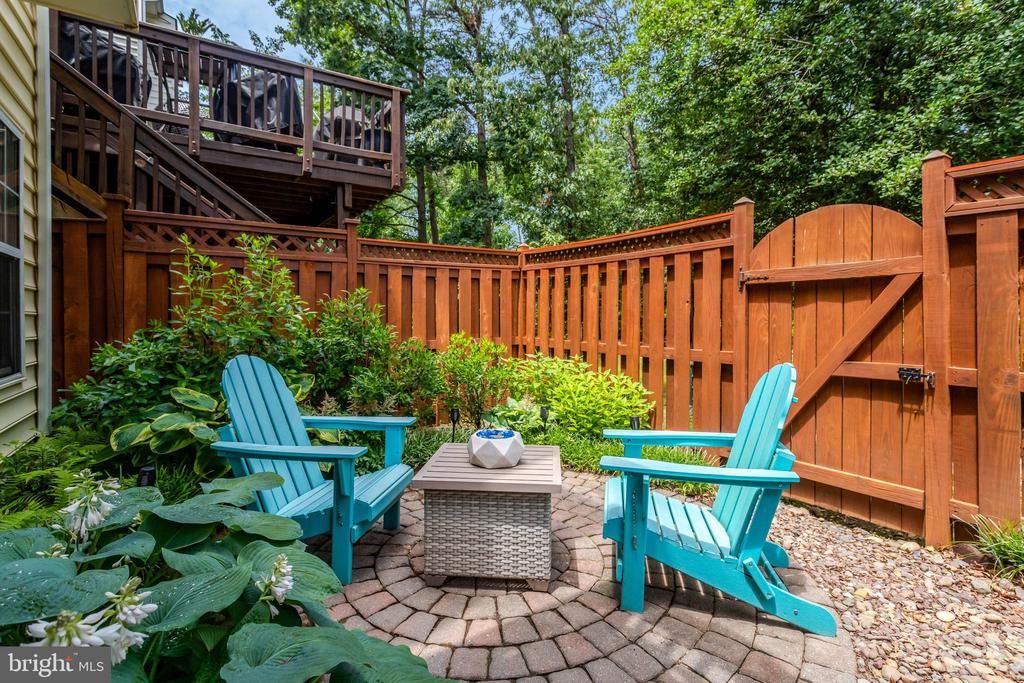6138 CINNAMON COURT