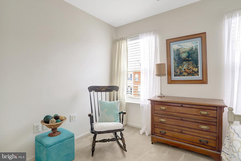 6138 CINNAMON COURT