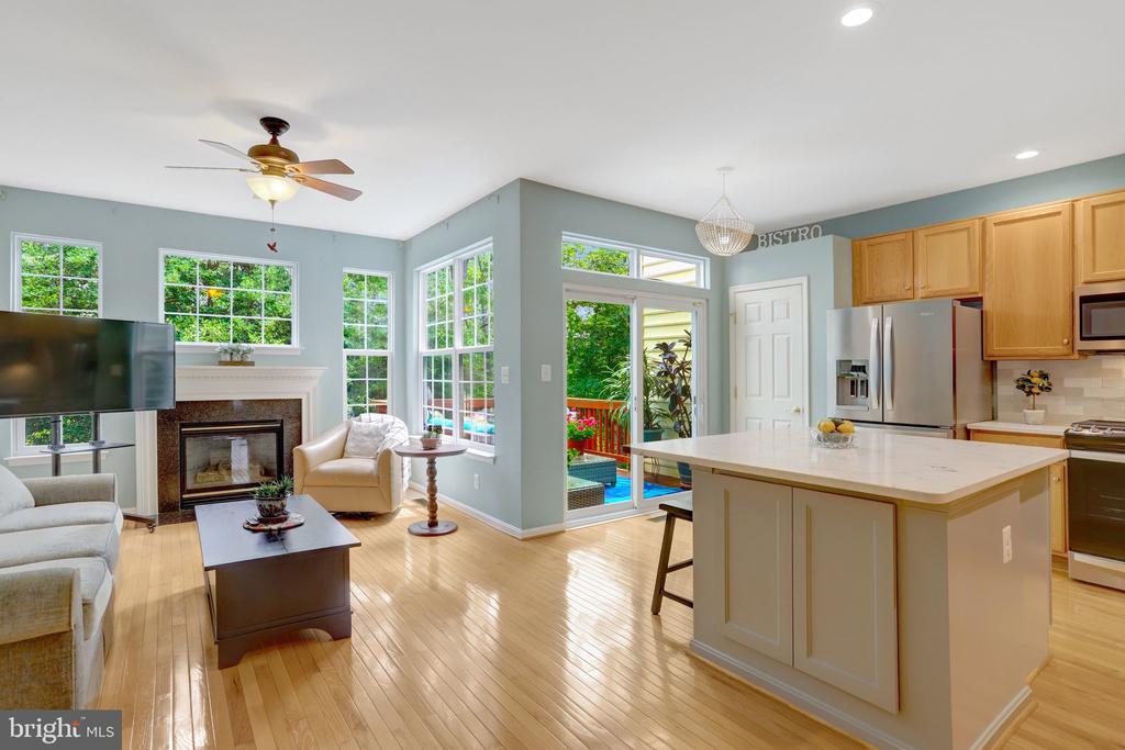 6138 CINNAMON COURT
