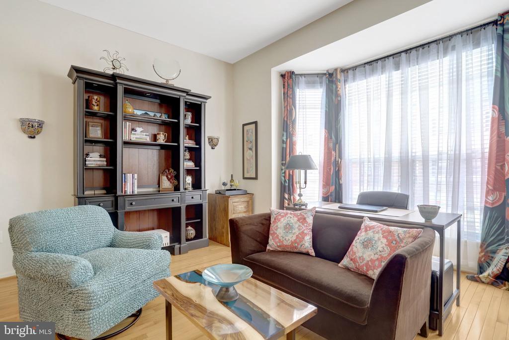 6138 CINNAMON COURT