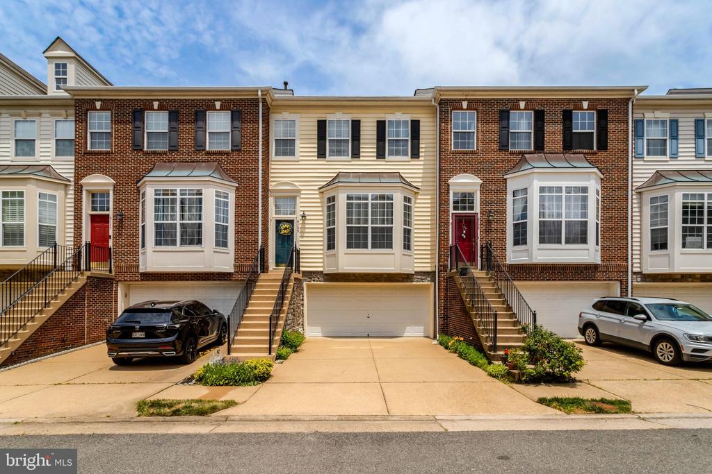 6138 CINNAMON COURT