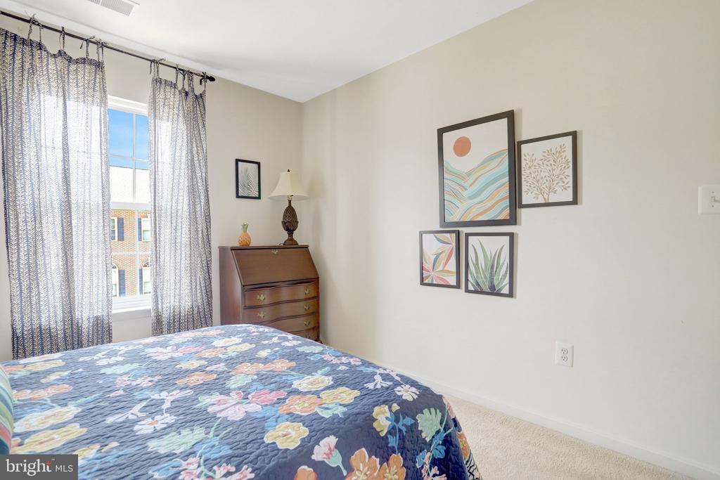 6138 CINNAMON COURT