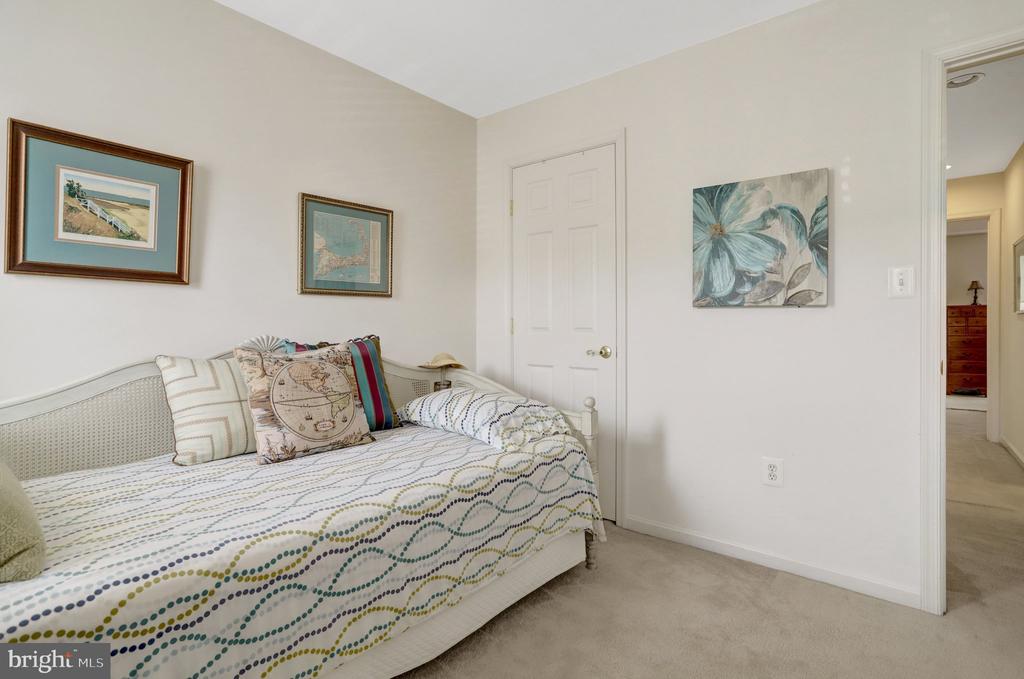 6138 CINNAMON COURT