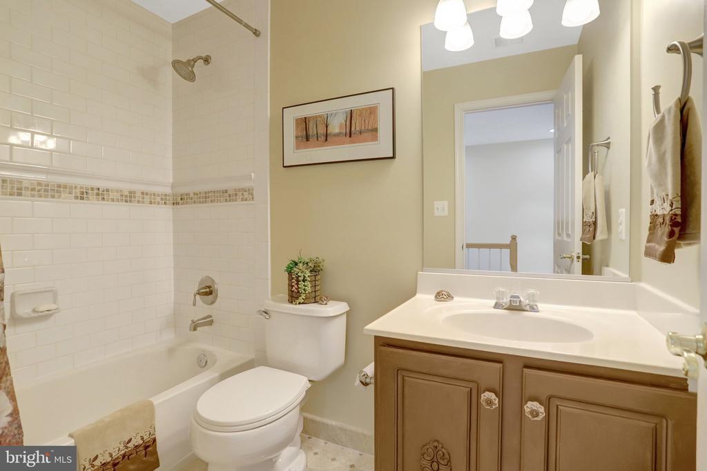 6138 CINNAMON COURT