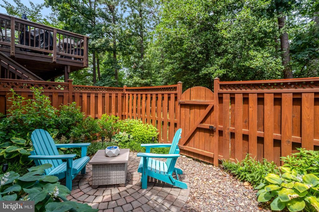 6138 CINNAMON COURT