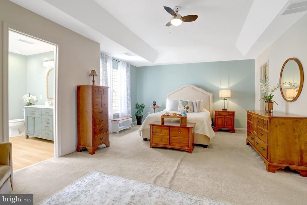 6138 CINNAMON COURT