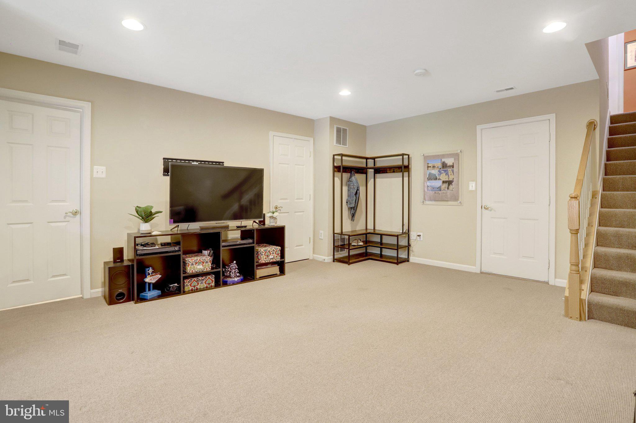 6138 CINNAMON COURT