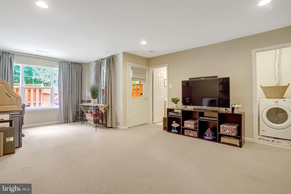 6138 CINNAMON COURT