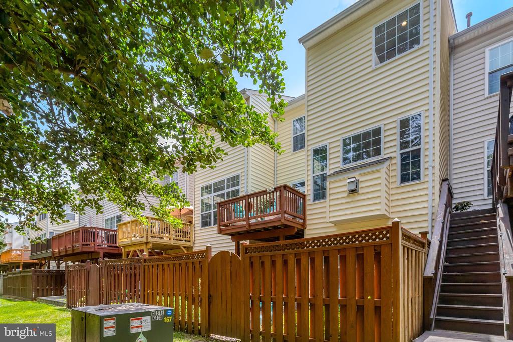 6138 CINNAMON COURT