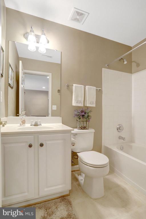 6138 CINNAMON COURT