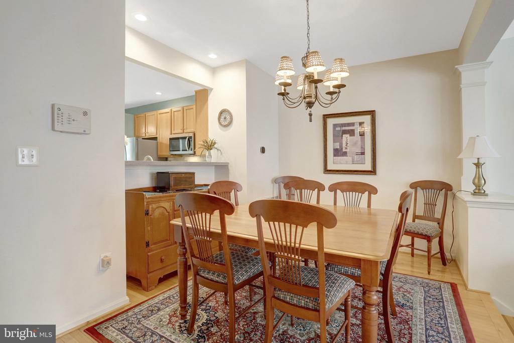 6138 CINNAMON COURT