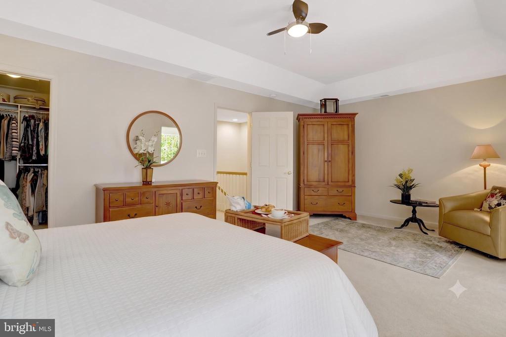 6138 CINNAMON COURT