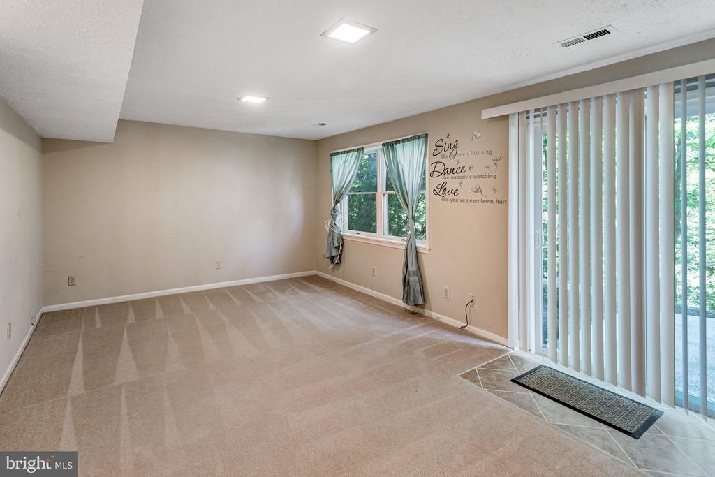 11646 HOWITZER LANE