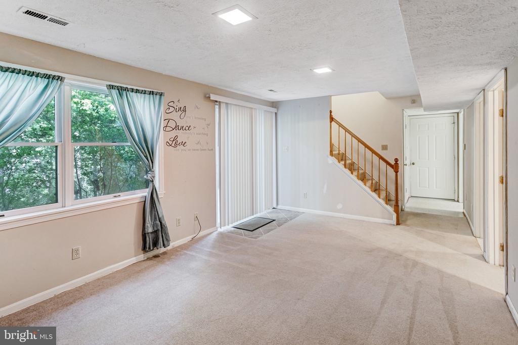 11646 HOWITZER LANE