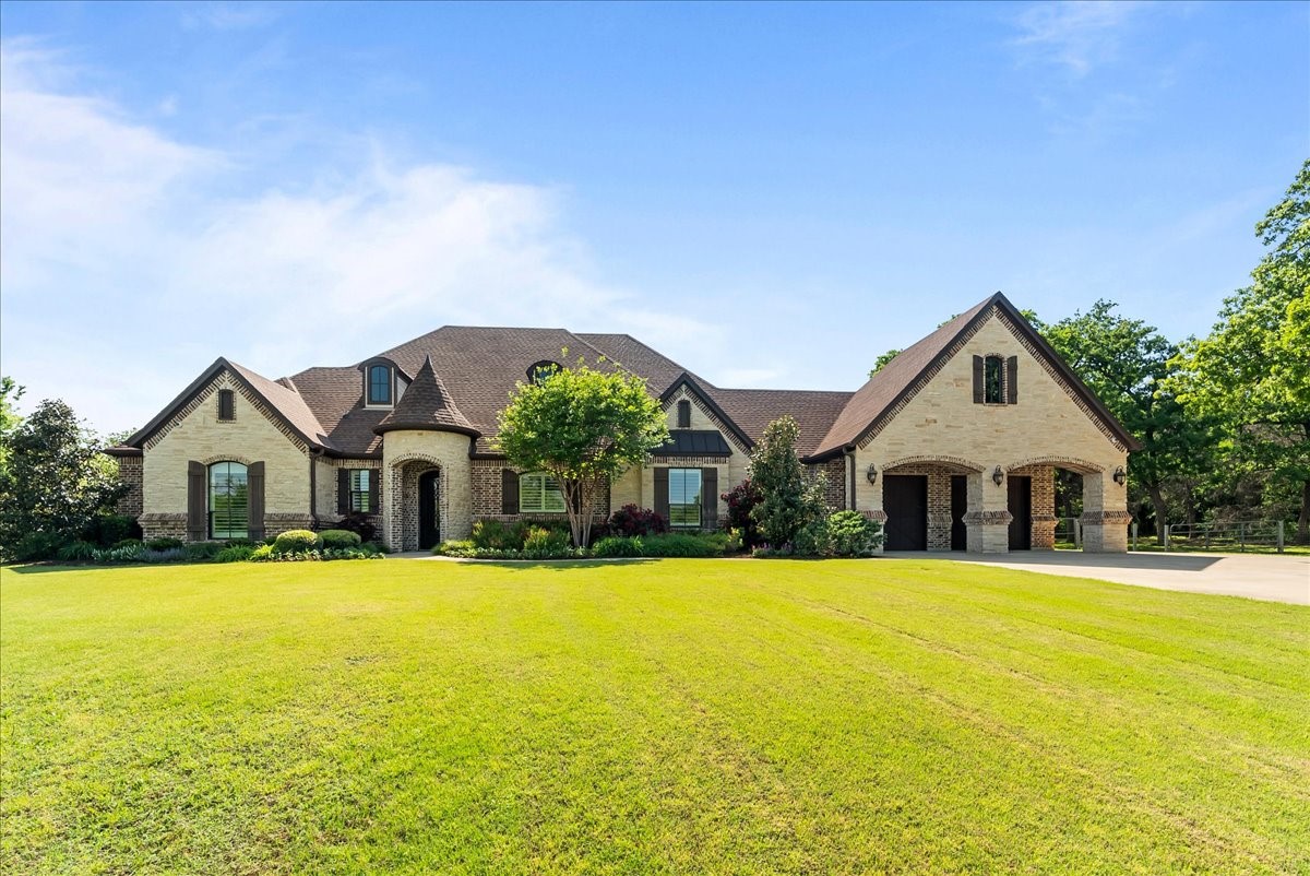 8230 County Road 530