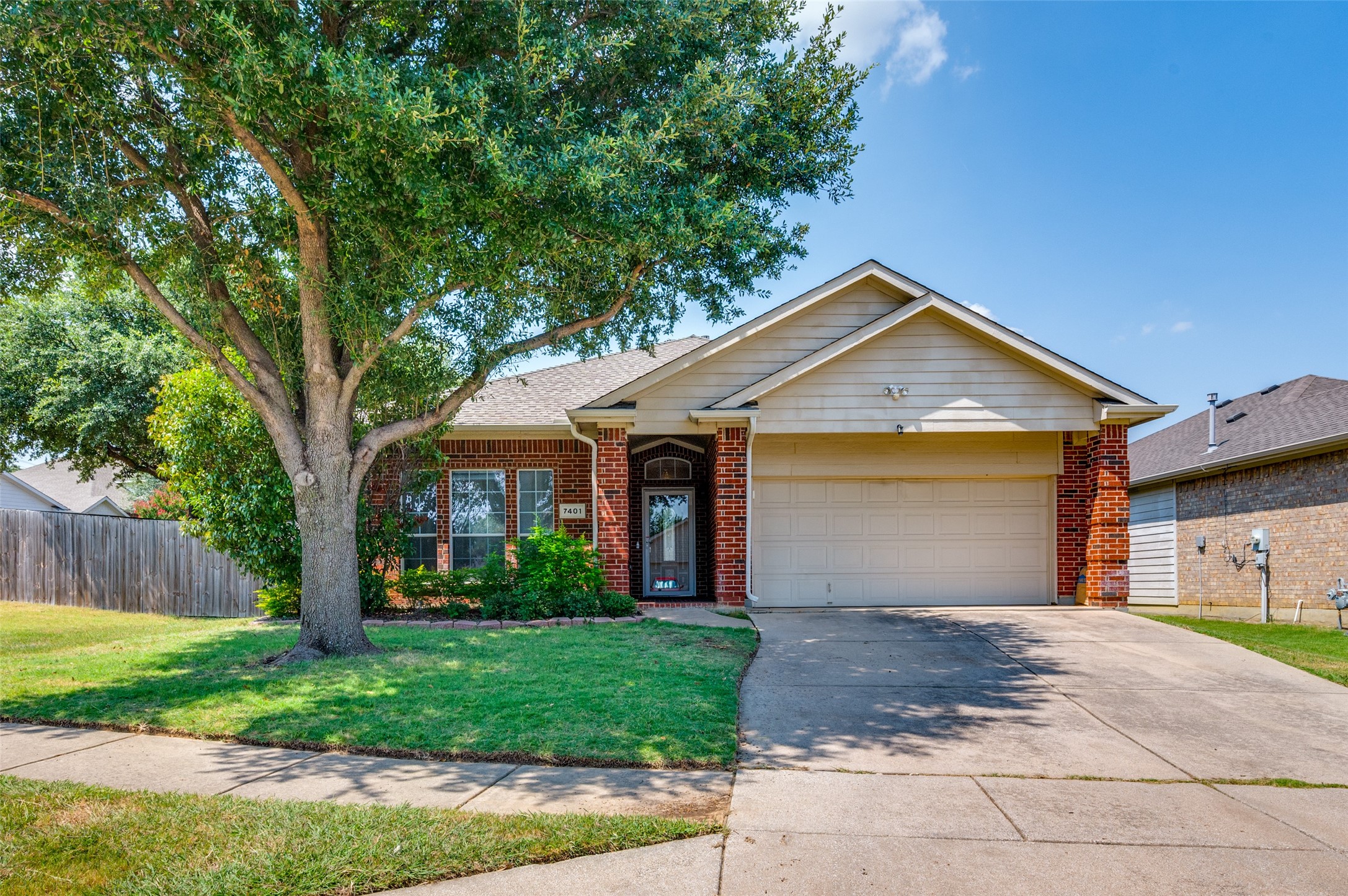 7401 Sunray Drive