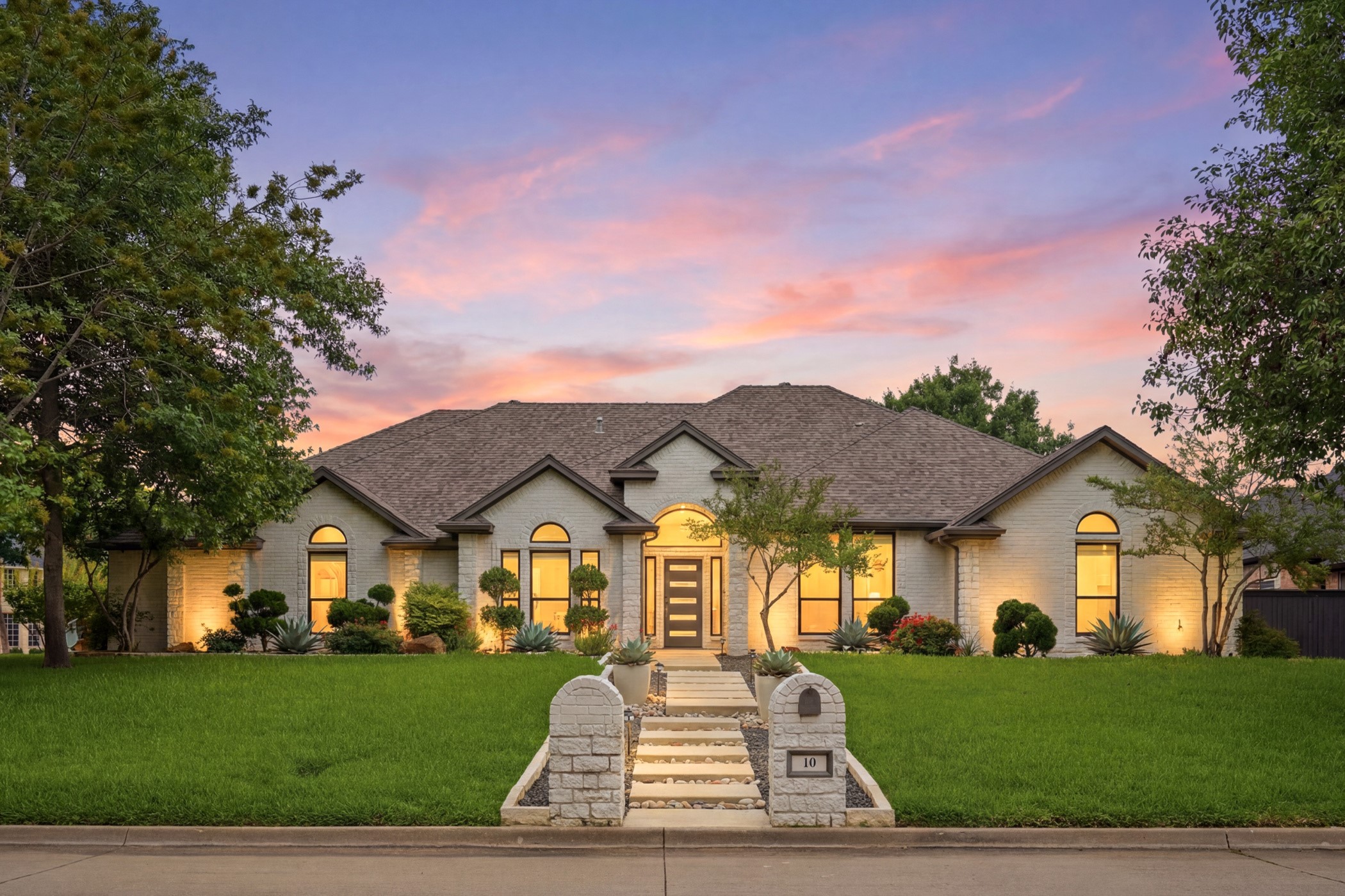 10 Trailside Court