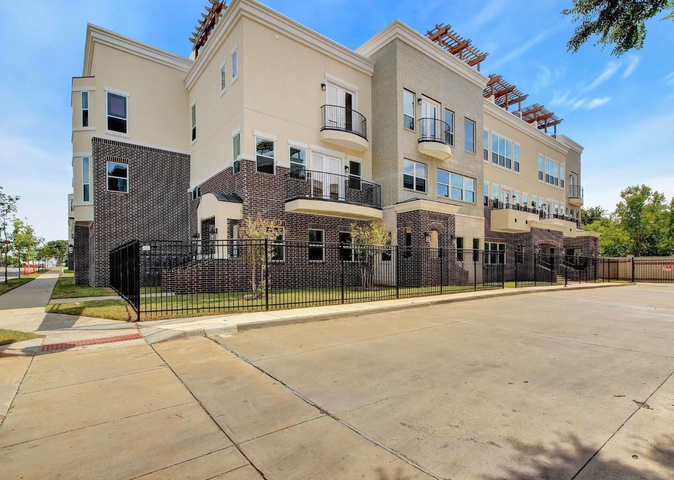 1209 Beaconsfield Lane 502