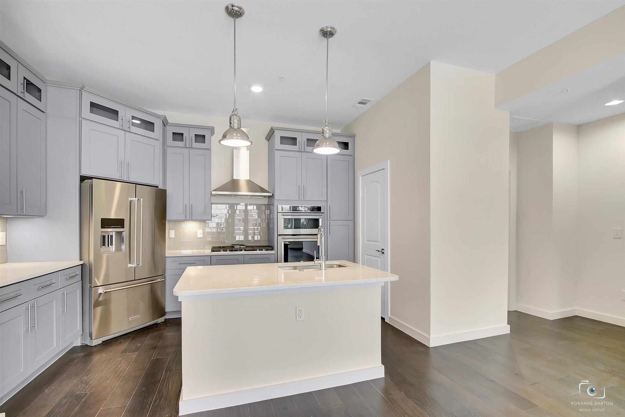1211 Beaconsfield Lane 611