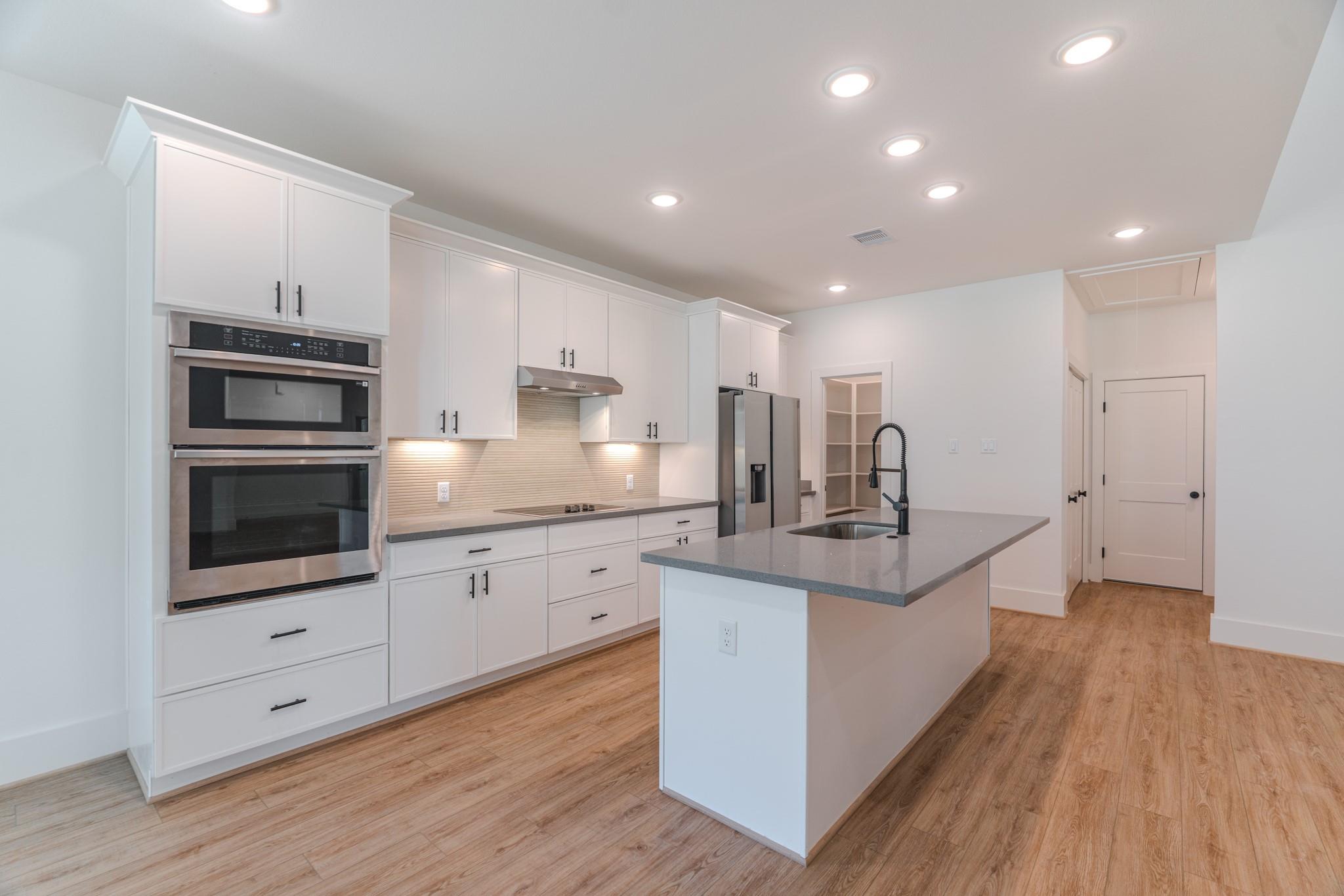 3203 Hemingway Drive