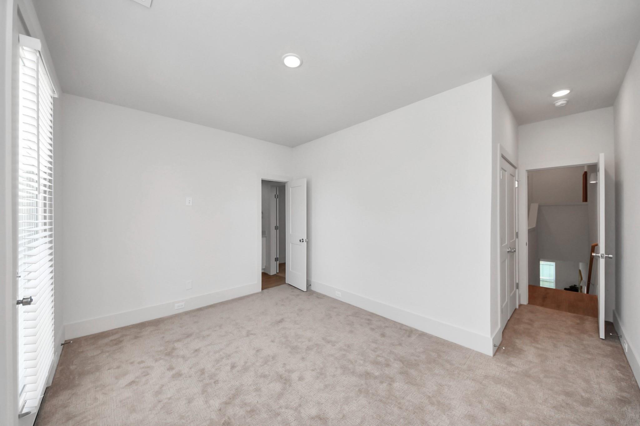 1047 Glenn Avenue