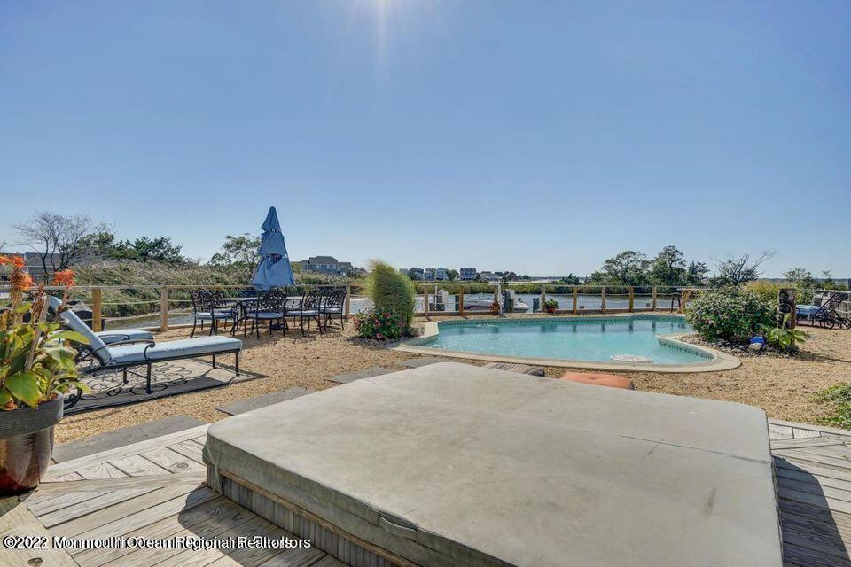 2023 Bay Boulevard