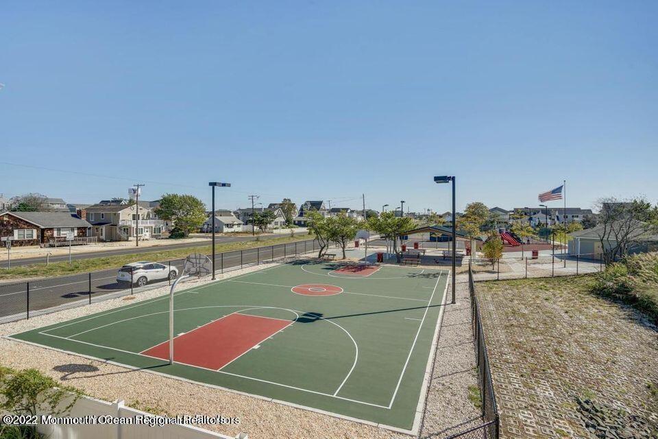 2023 Bay Boulevard