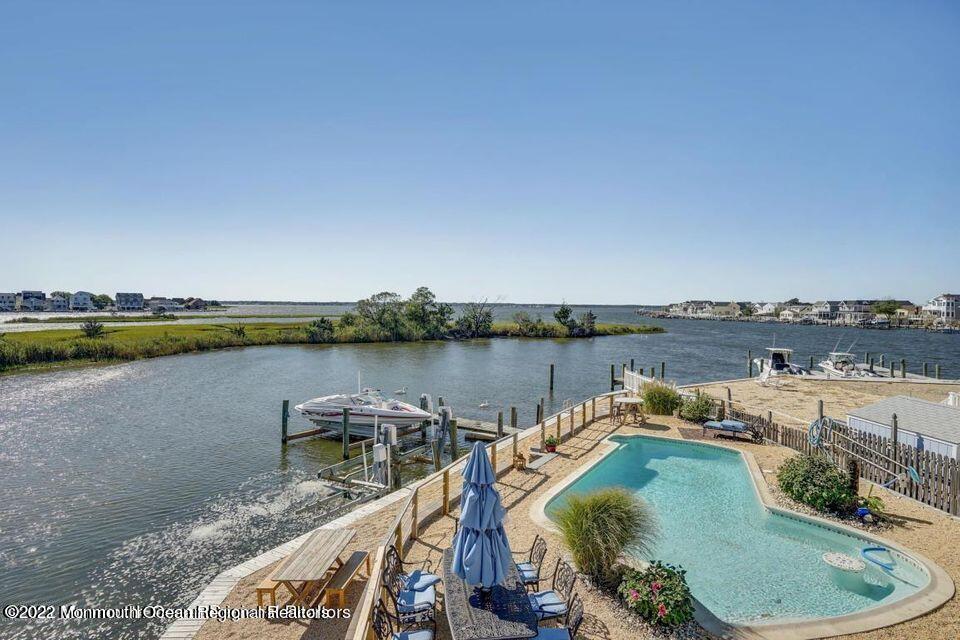 2023 Bay Boulevard