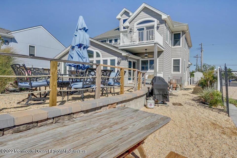 2023 Bay Boulevard