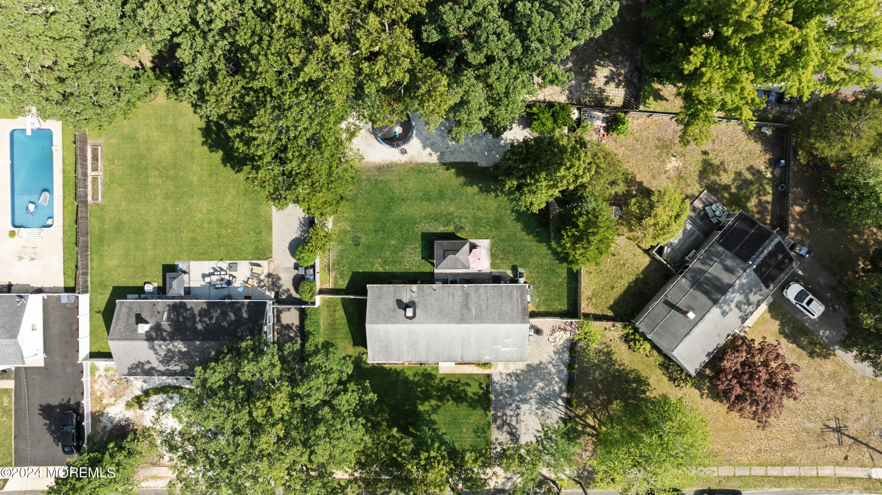 856 Roundtree Drive