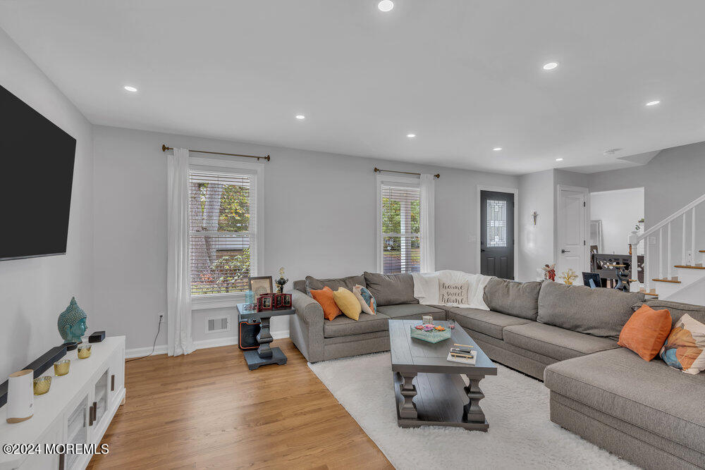 878 Stafford Drive