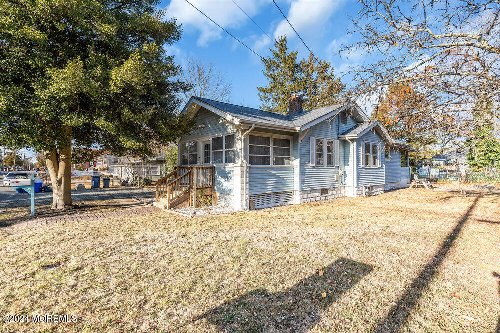 437 Forepeak Avenue