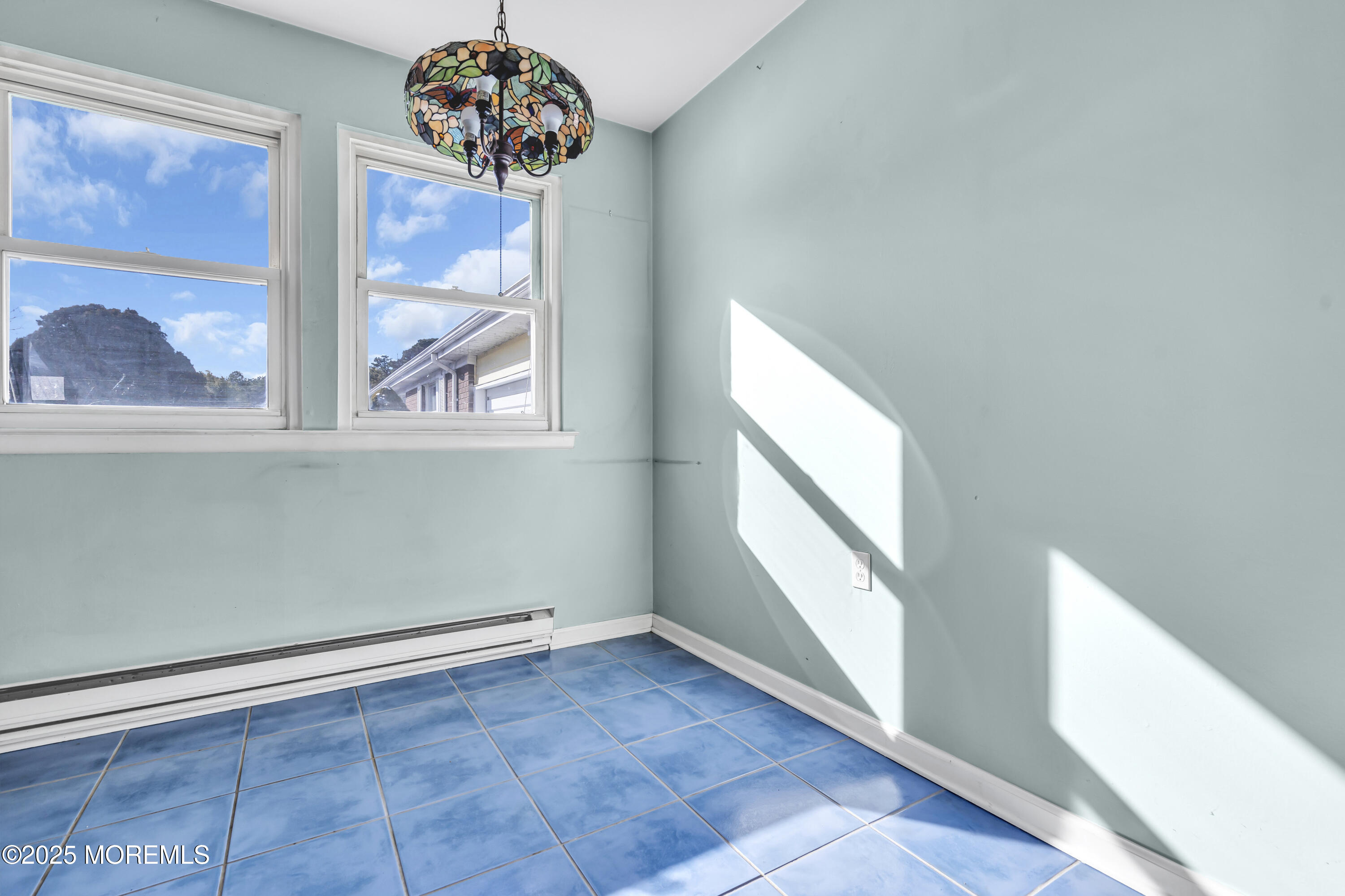 164 Hudson Parkway, B