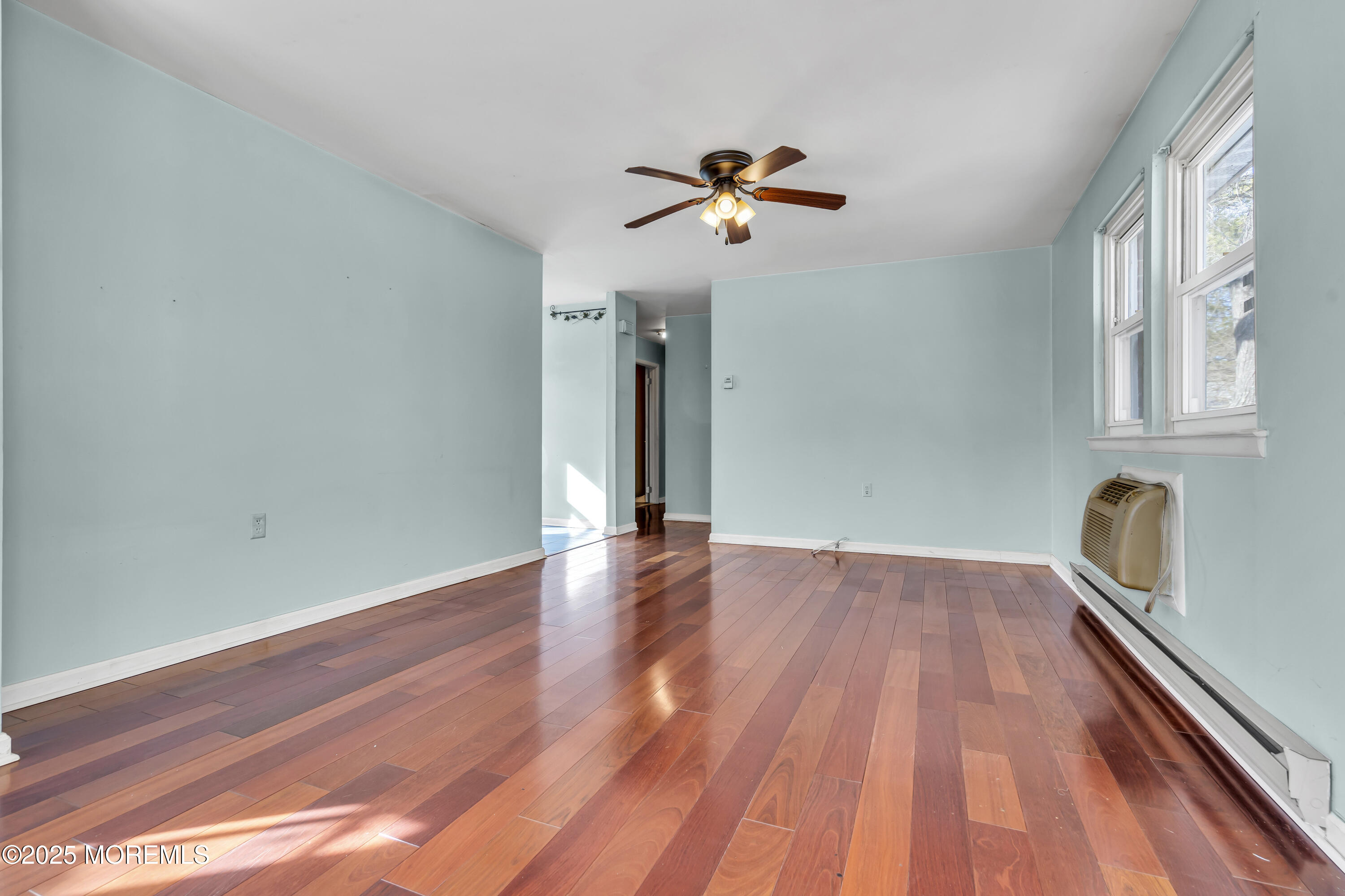 164 Hudson Parkway, B