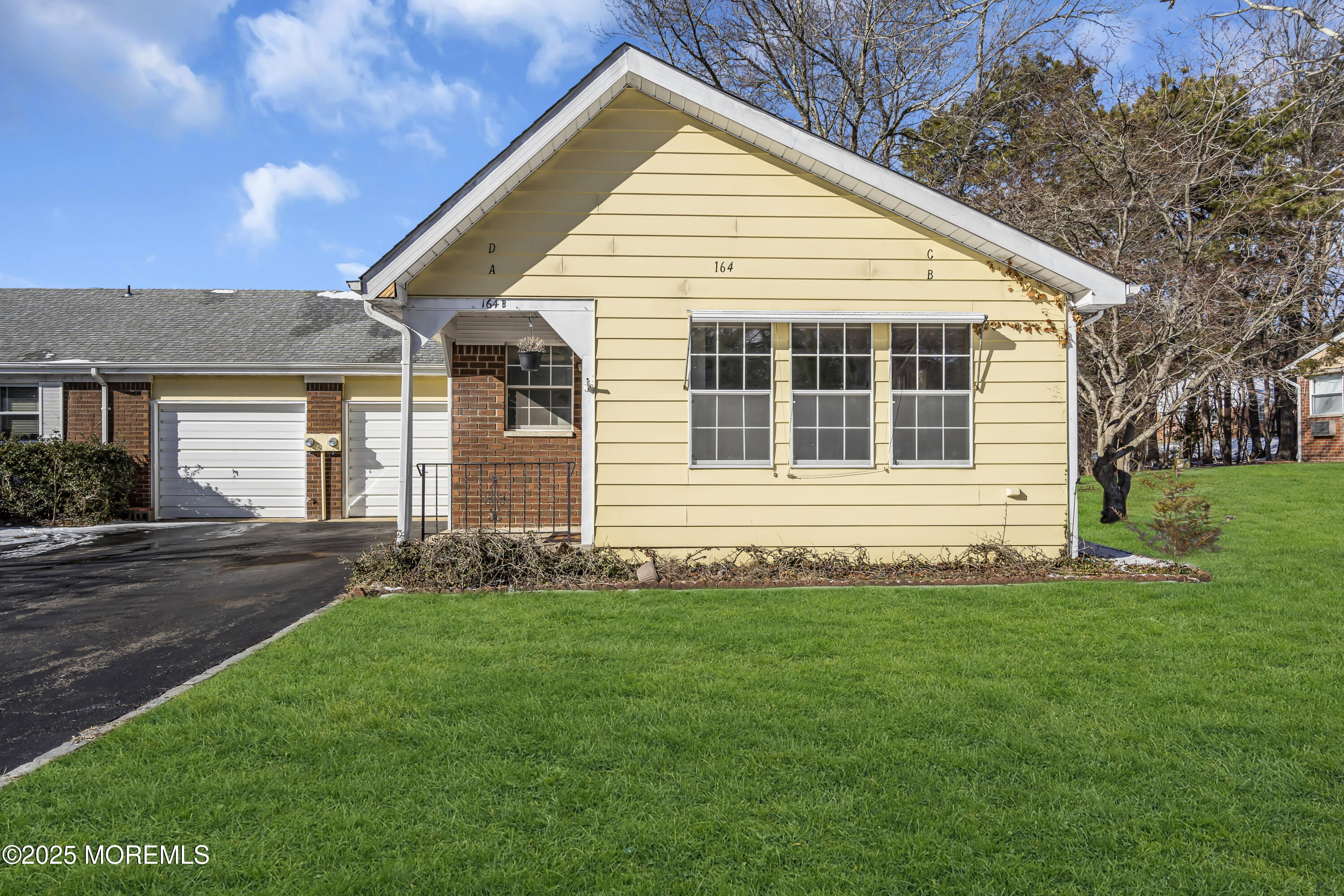 164 Hudson Parkway, B