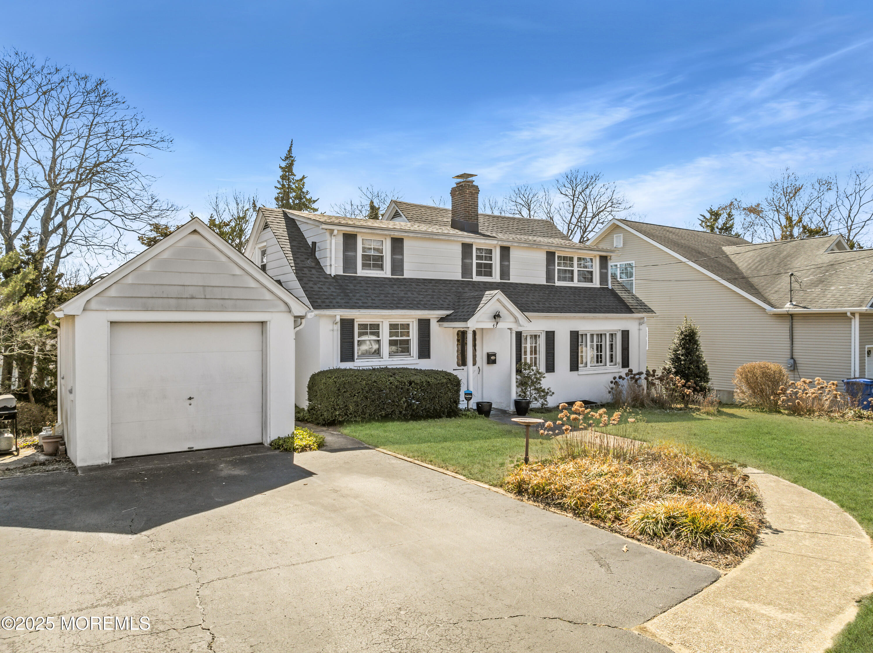 43 Point O Woods Drive