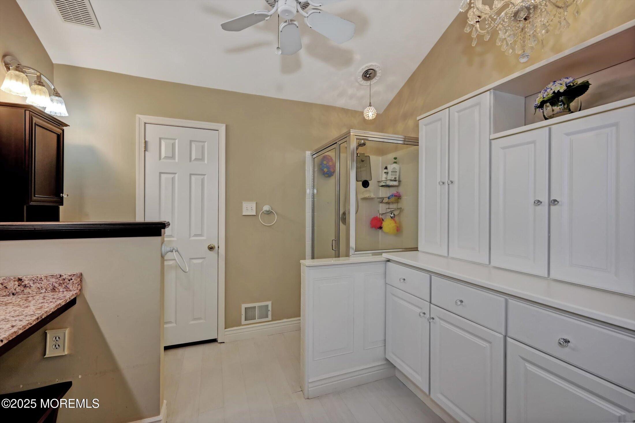 1506 King George Lane 1598