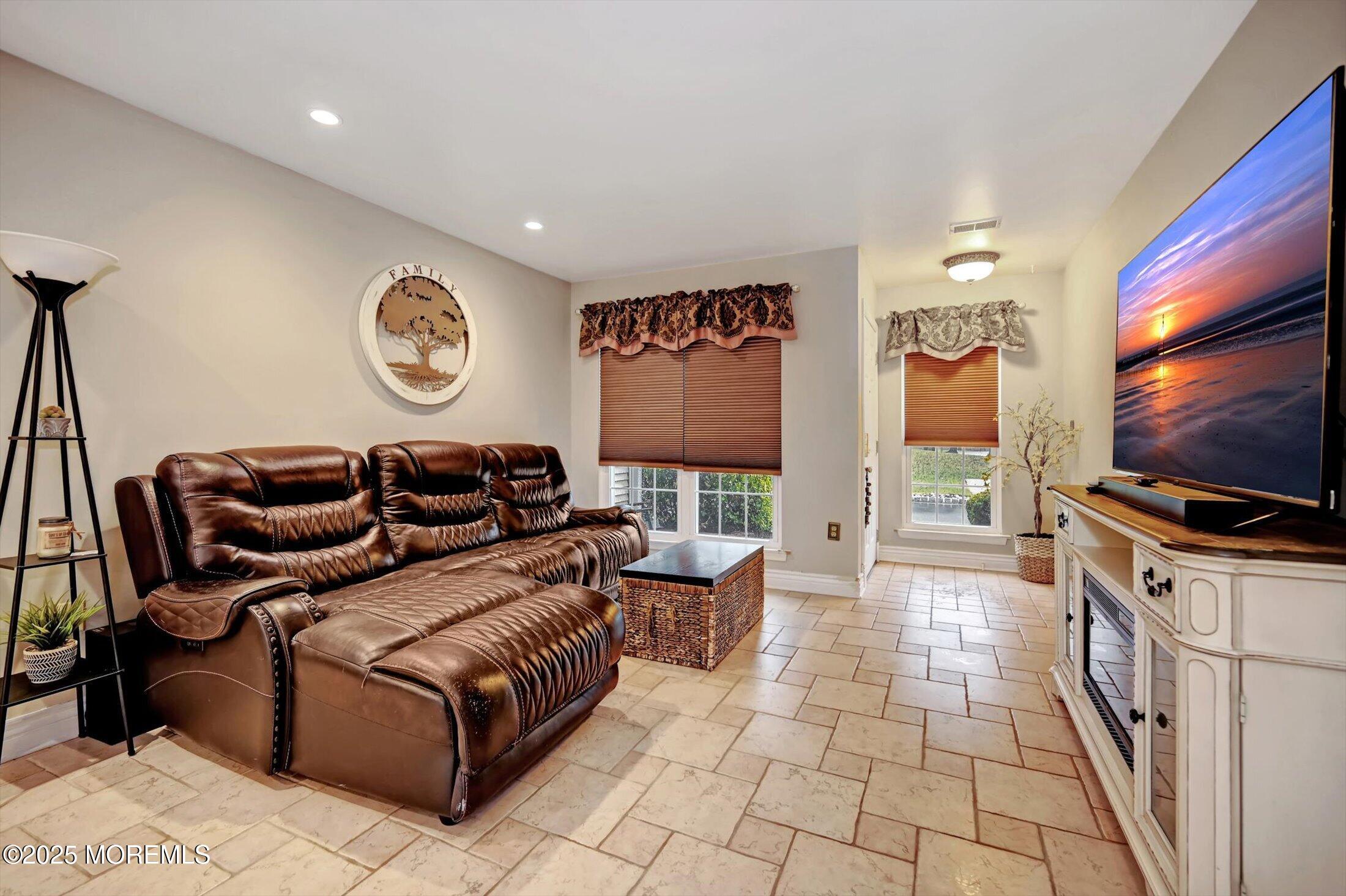 1506 King George Lane 1598