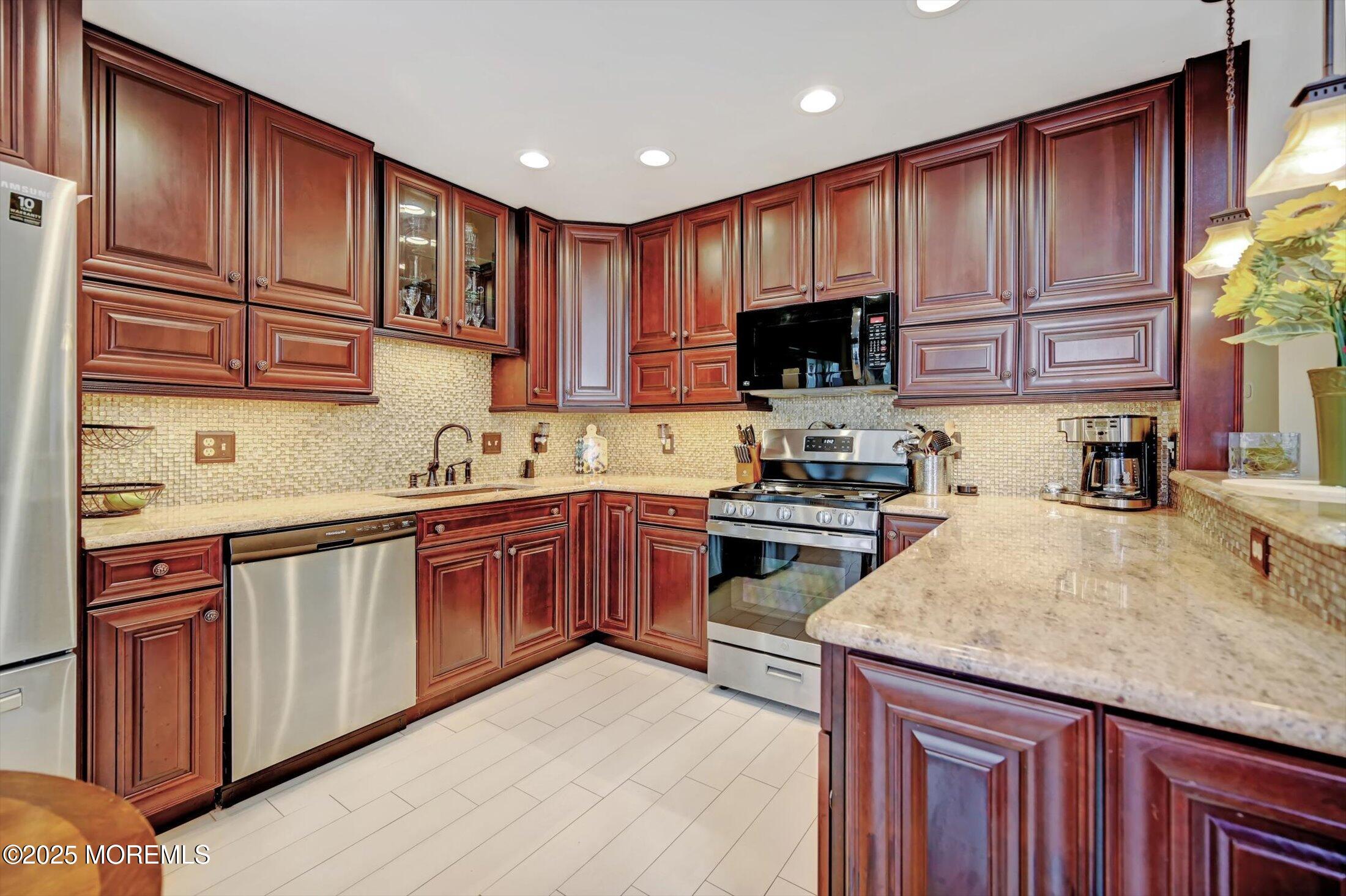 1506 King George Lane 1598