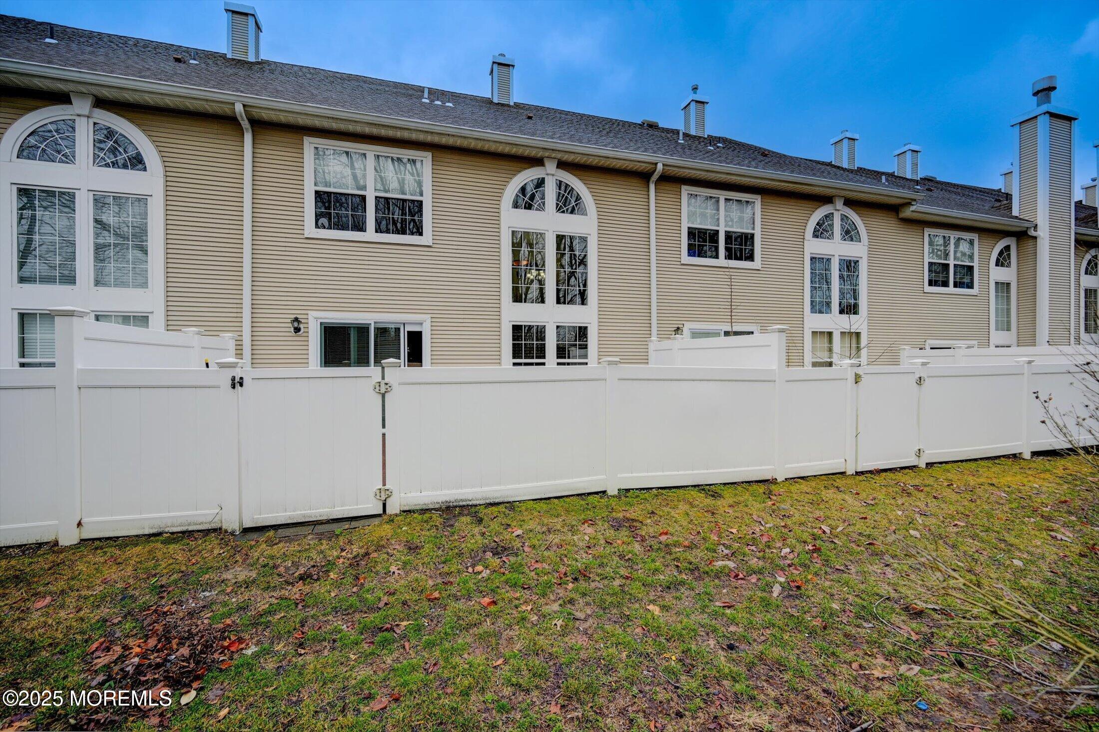 1506 King George Lane 1598