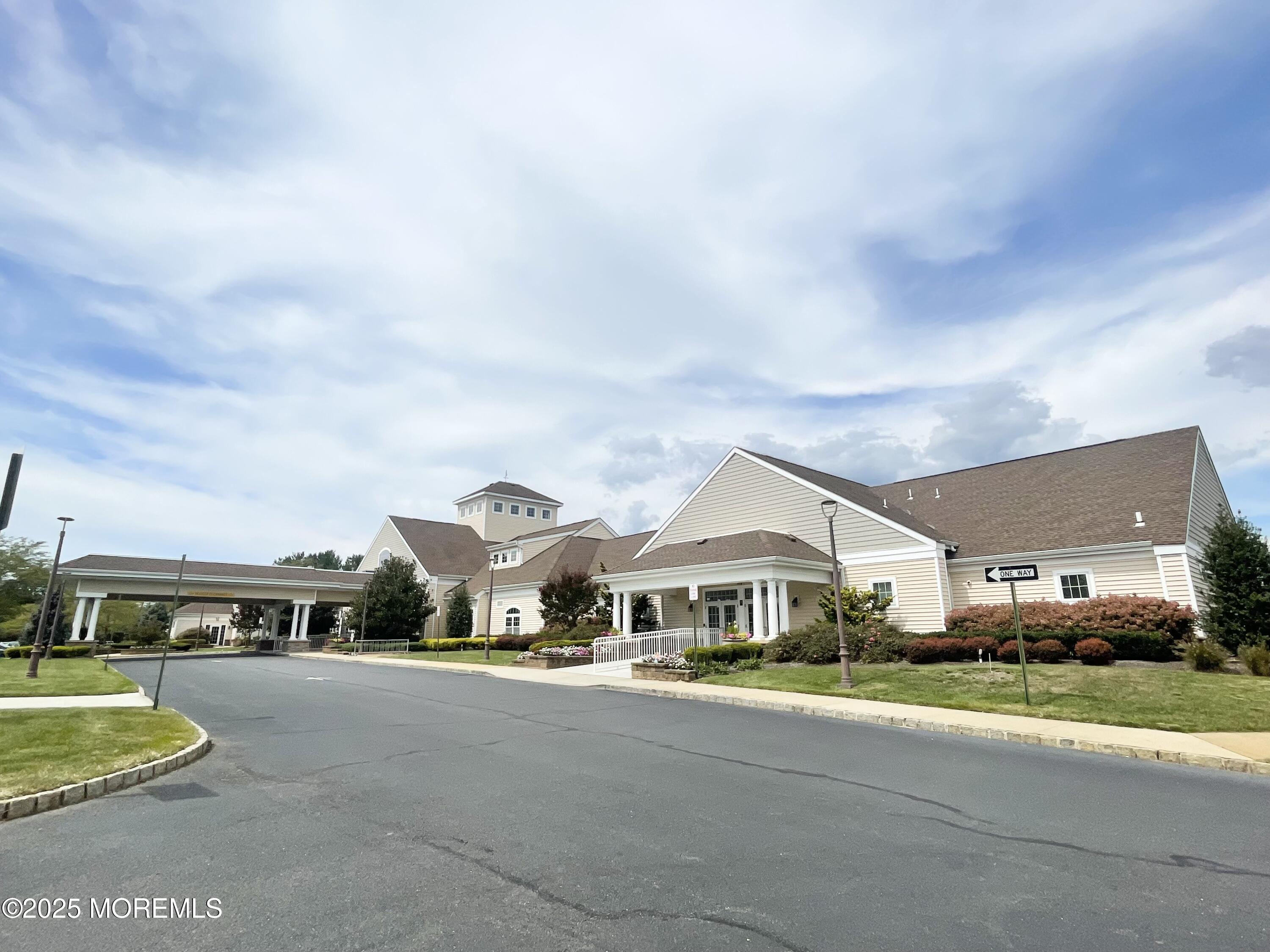 4 Edgeworth Circle