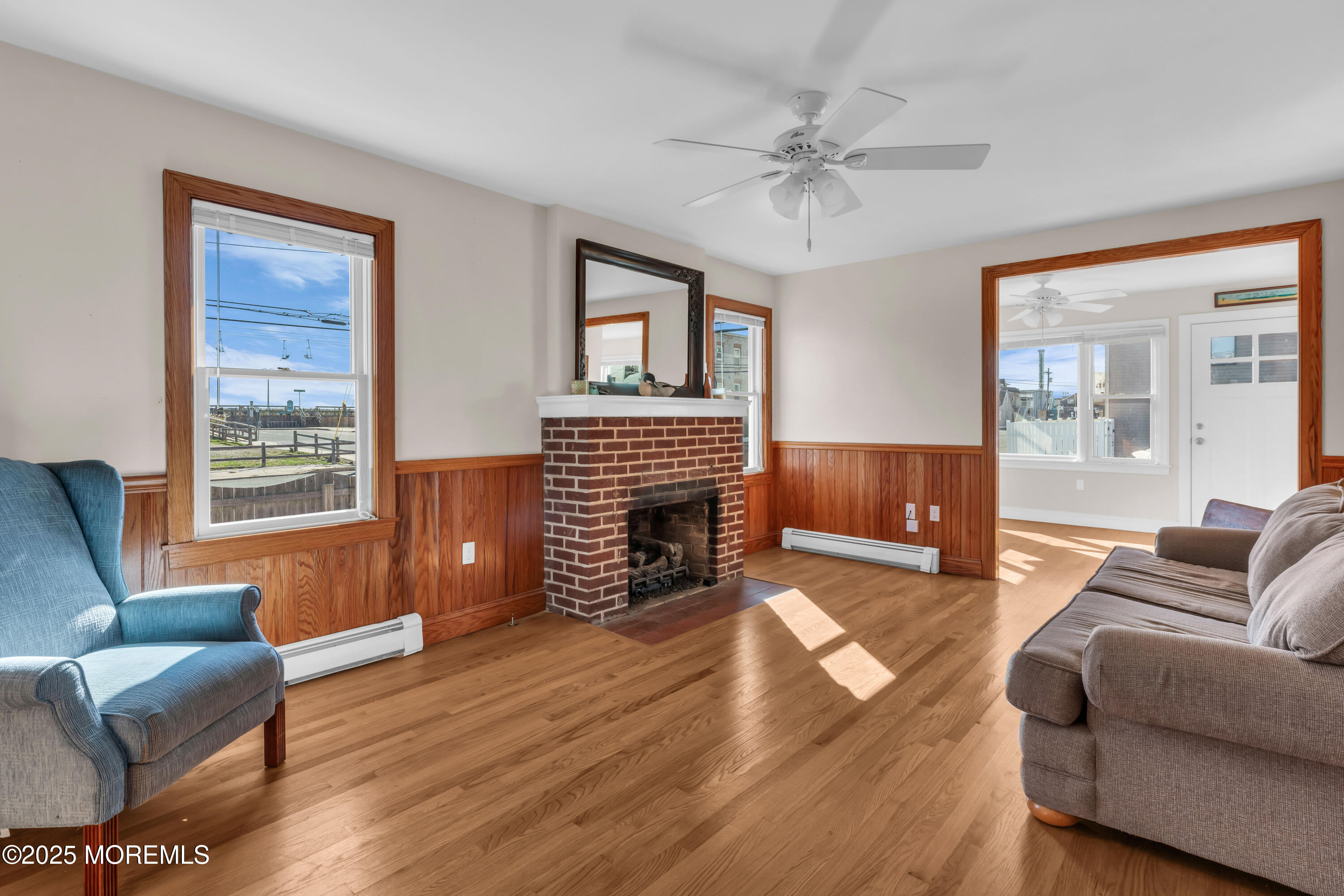 16 Carteret Avenue