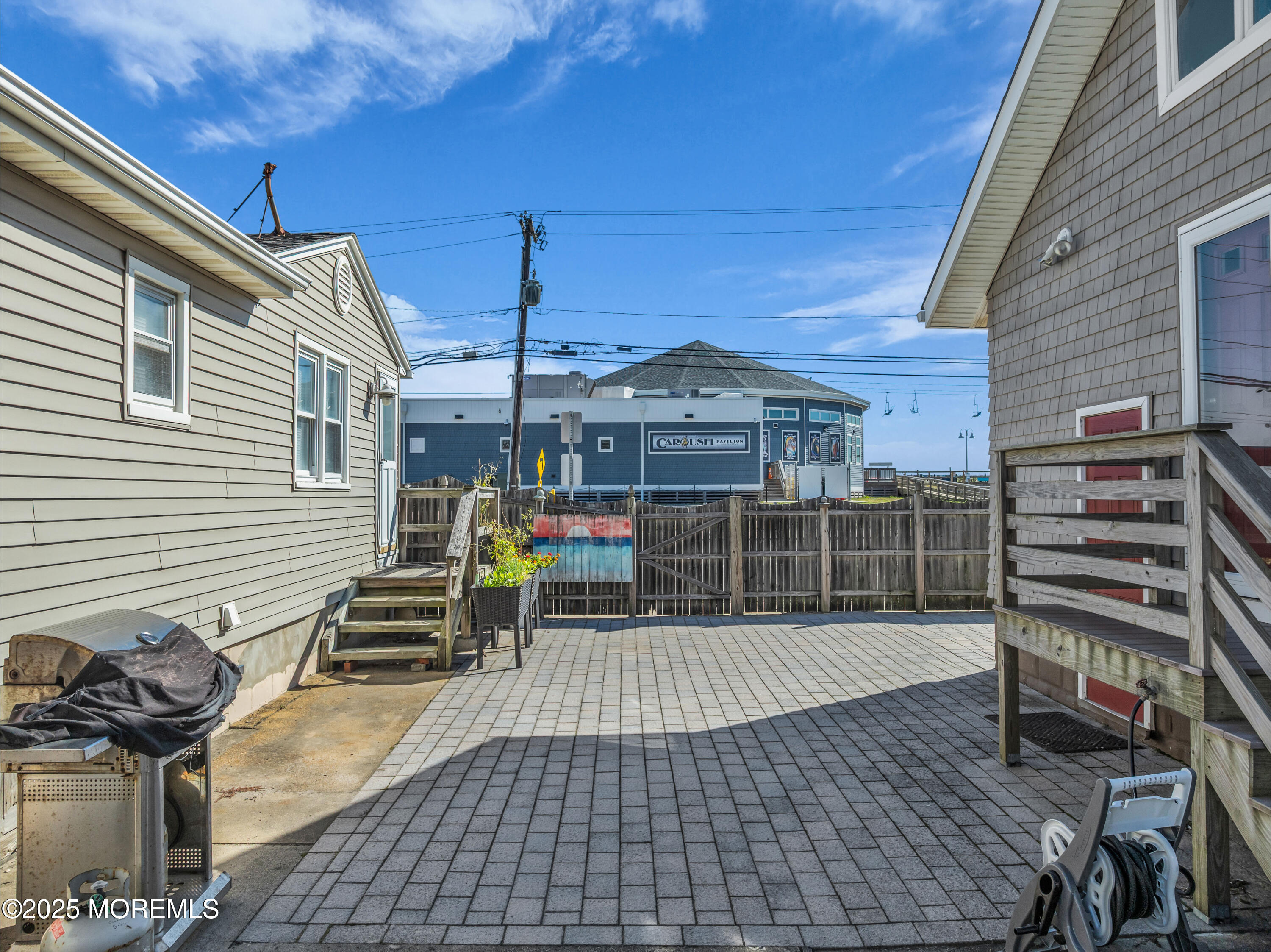 16 Carteret Avenue