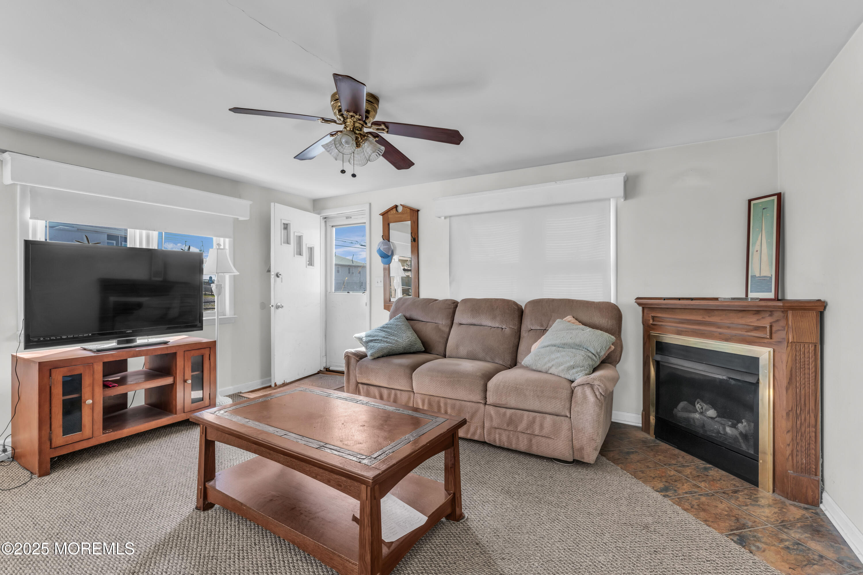16 Carteret Avenue