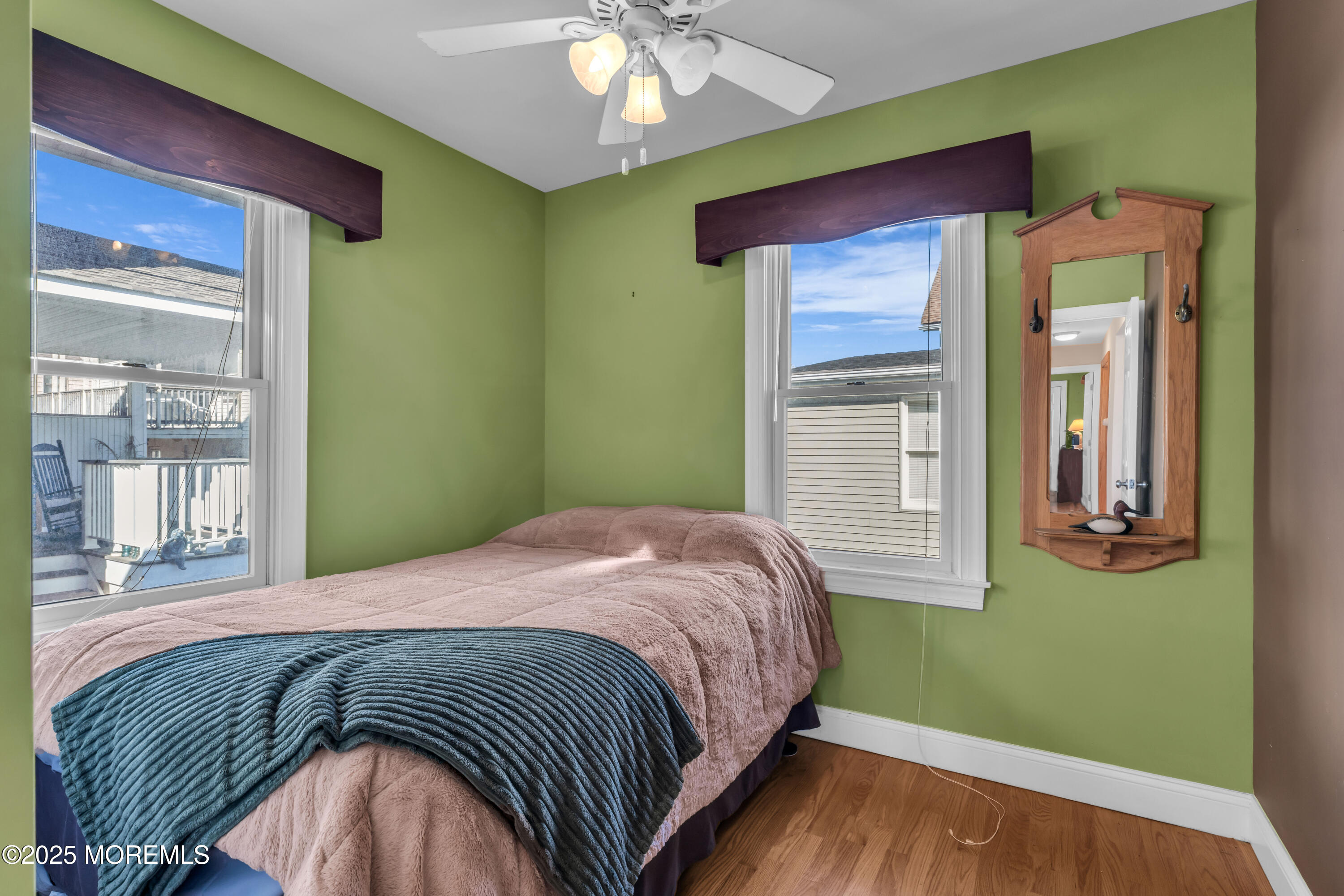 16 Carteret Avenue