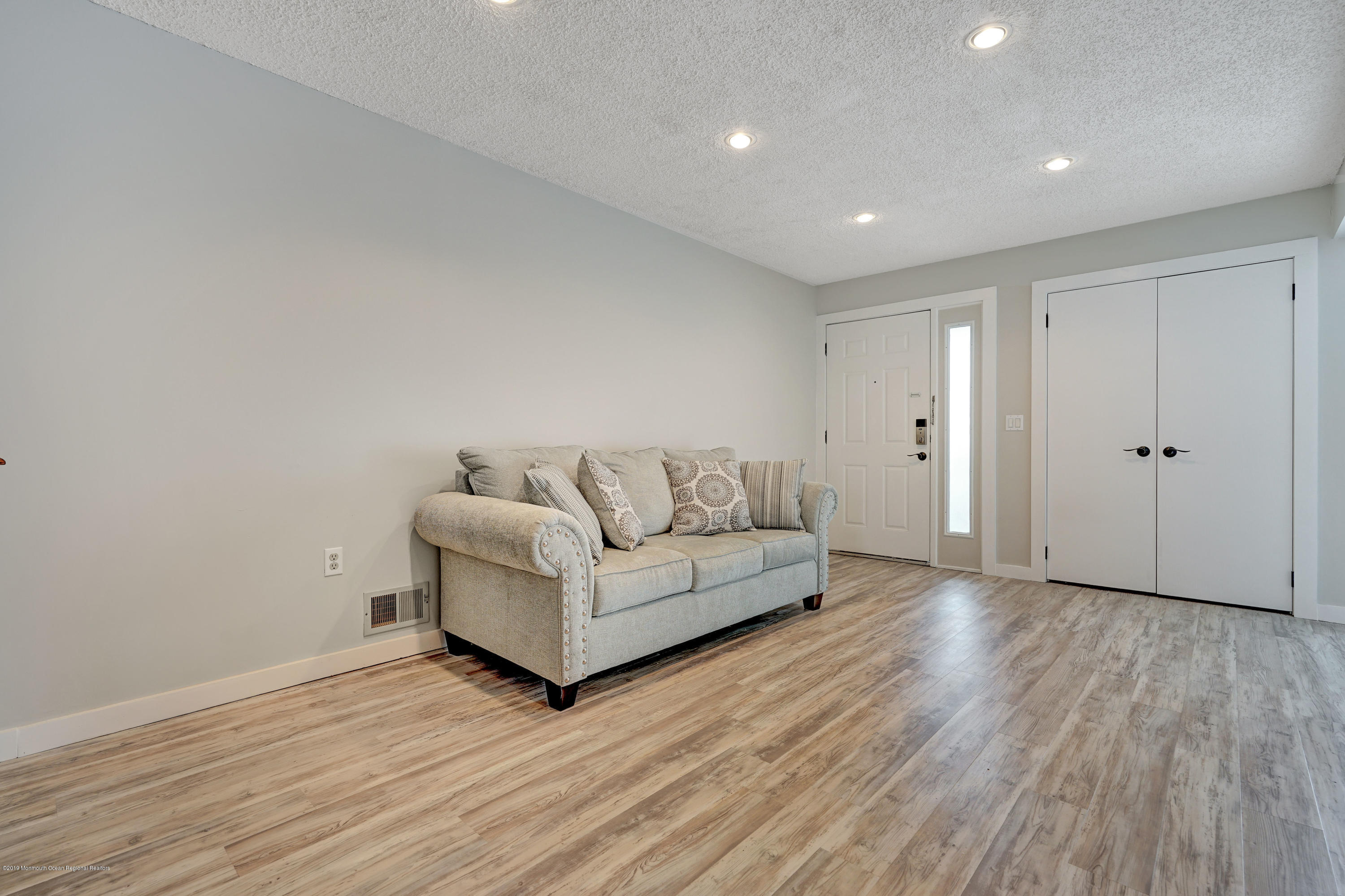 42 Hamilton Avenue B11