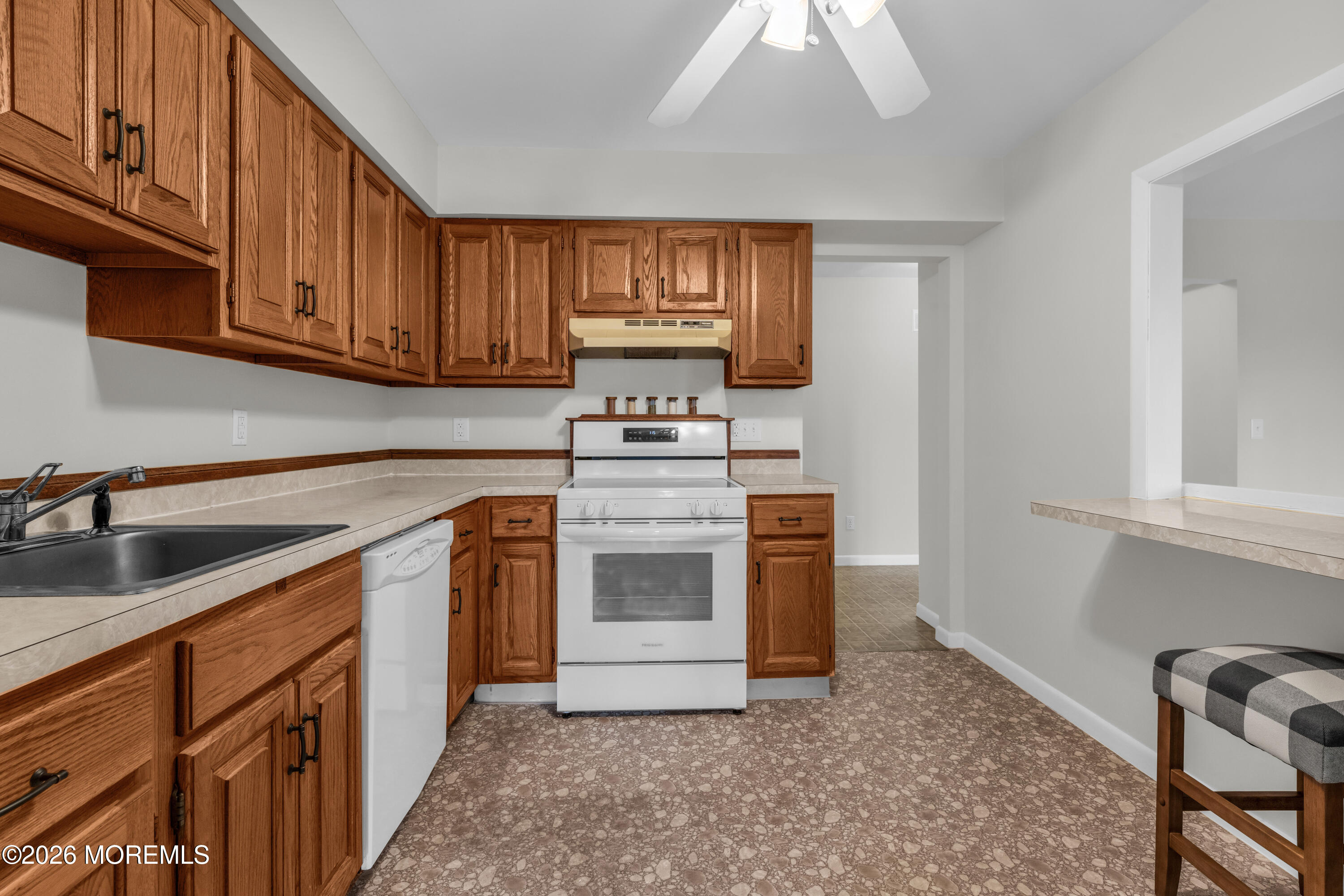 145 Central Avenue 6B
