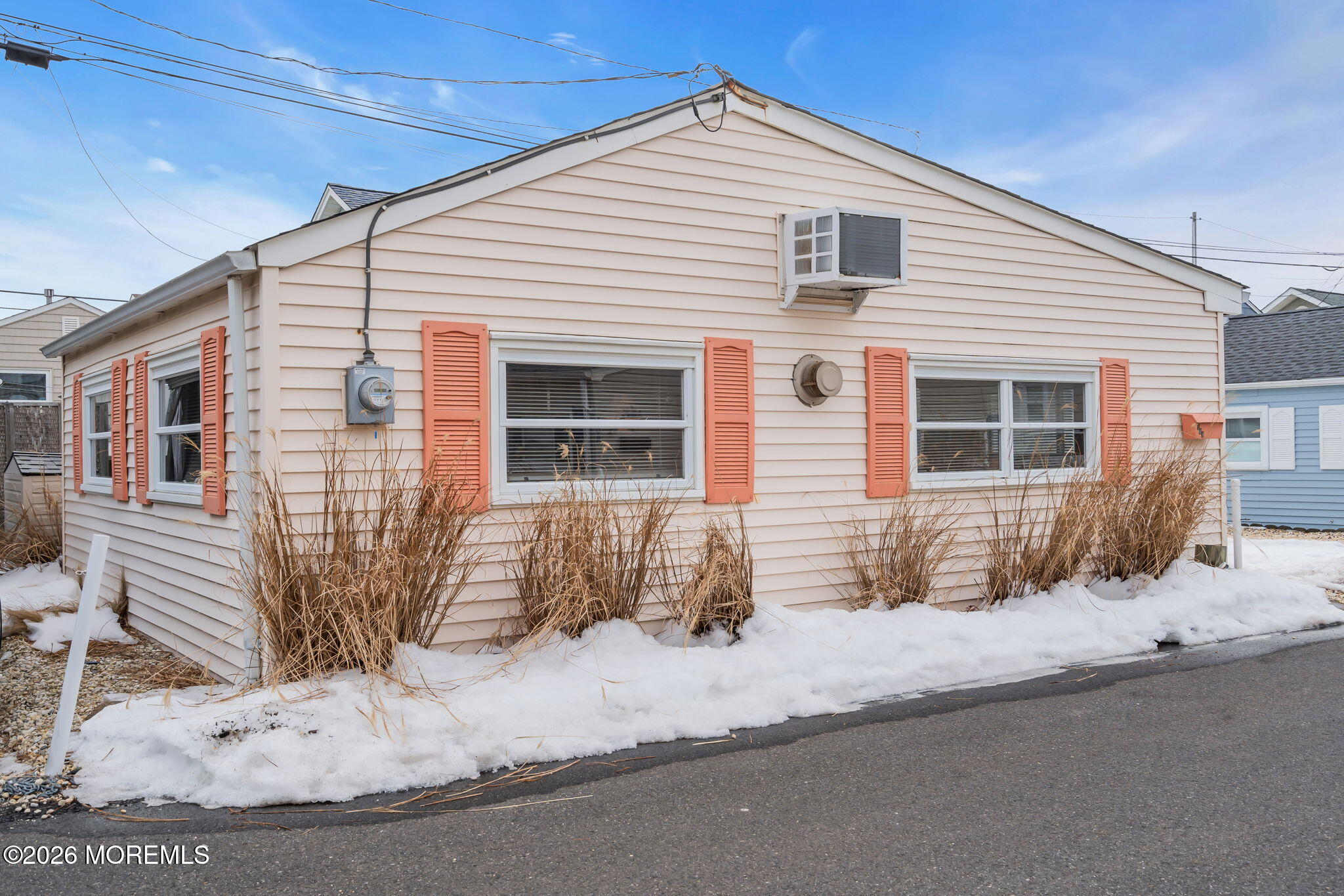 109 W Chadwick Way