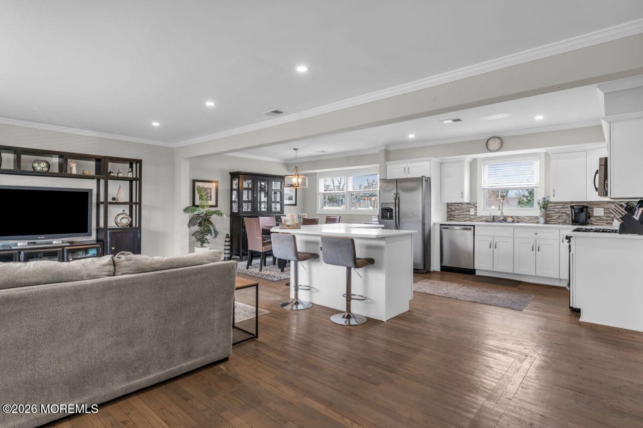123 Baywood Drive