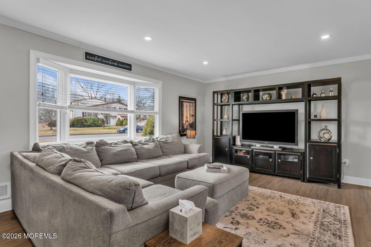 123 Baywood Drive